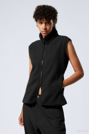 Black Weekday Any Fleece Vest | NHRB6159