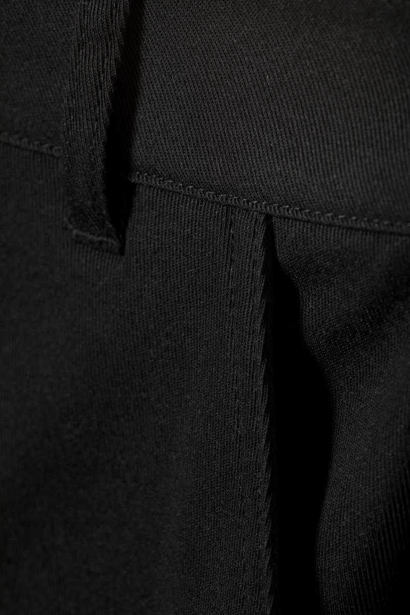 Black Weekday Arwen Cargo Suiting Shorts | YZWR3124