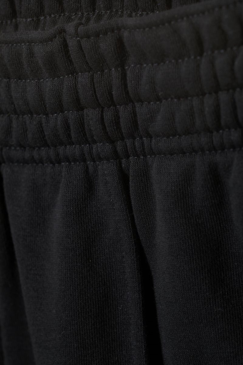 Black Weekday Ken Terry Lightweight Shorts | YTKU8489