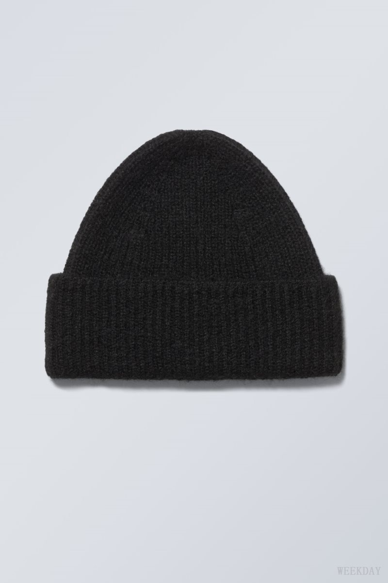 Black Weekday Pow Beanie | GVSS6536