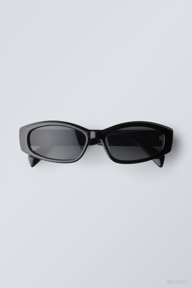 Black Weekday Slide Sunglasses | INBM9068