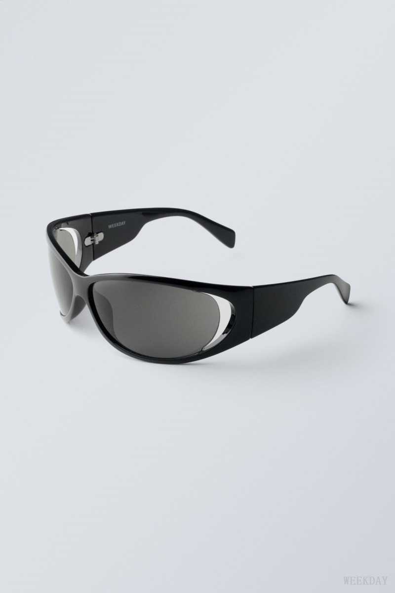 Black Weekday Strike Sunglasses | PGZR8650