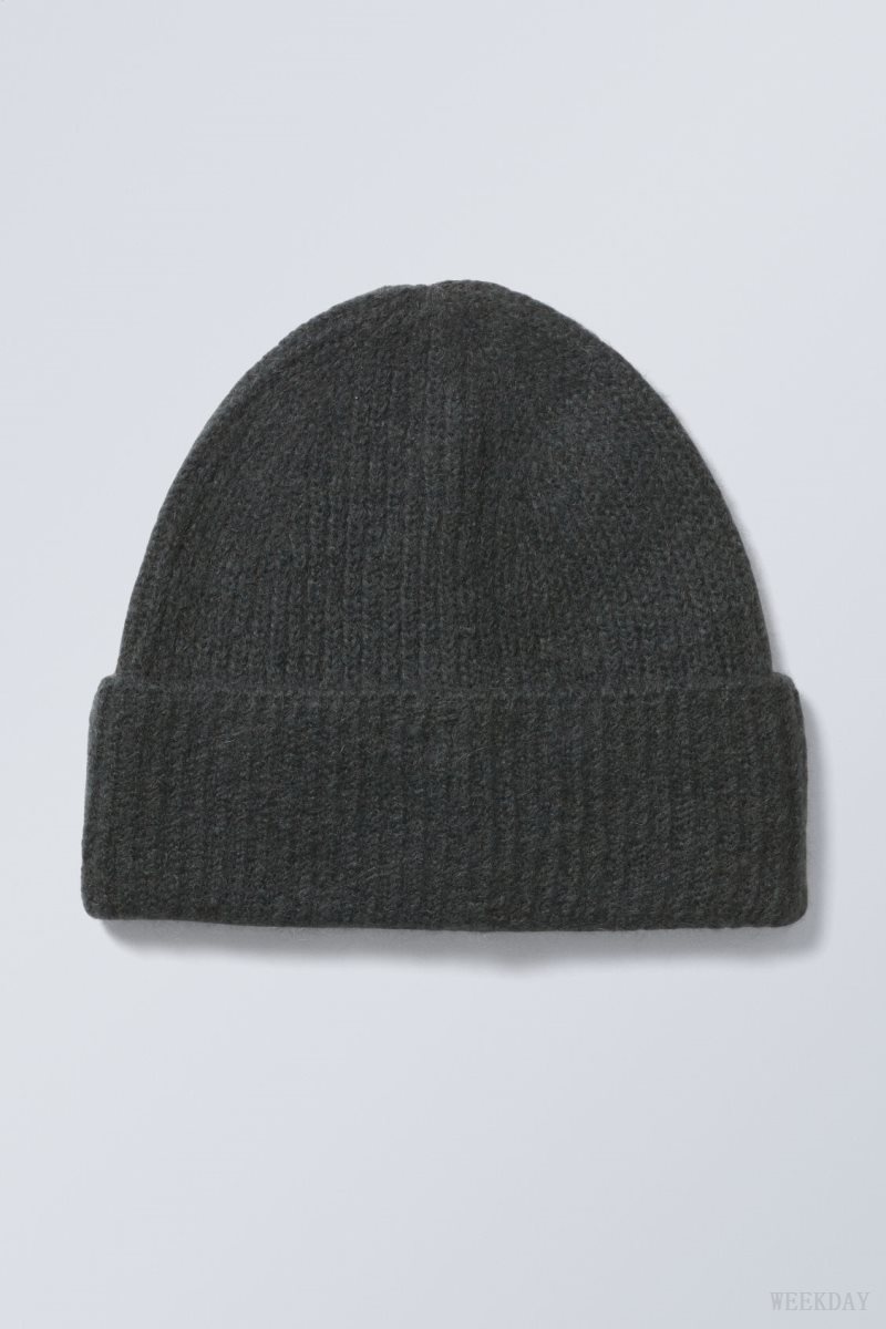 Charecoal Weekday Pow Beanie | RVRB3507