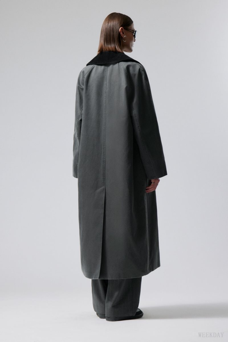 Dark Green Weekday Jones Waxed Coat | UOVY4113