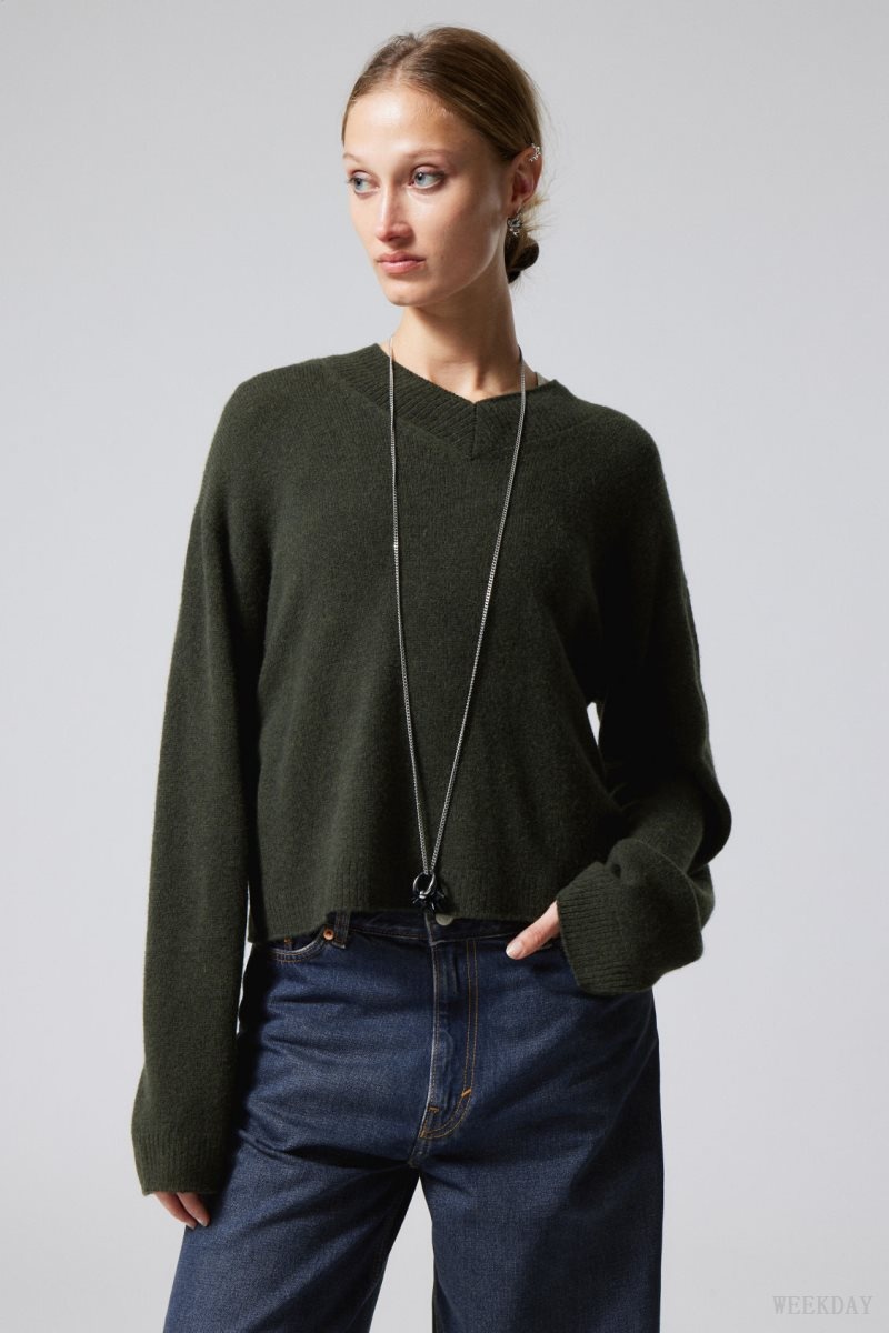 Dark Green Weekday Reese V-neck Wool Sweater | JSXA0259