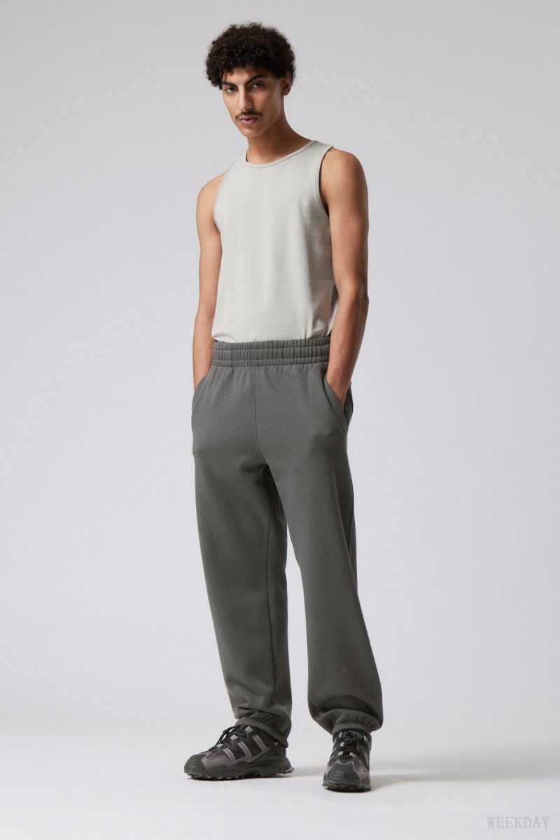 Dark Grey Weekday Relaxed Heavy Sweatpants | NVEE5373