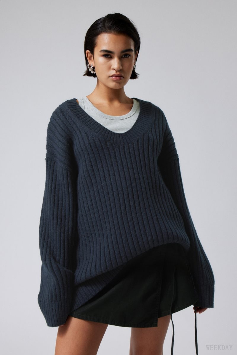 Navy Weekday Eden Oversized Wool Blend Sweater | BNVU8438