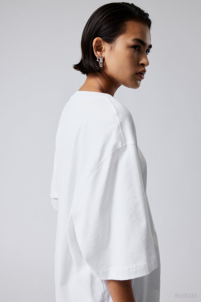 White Weekday Loose Oversized Fit T-shirt | TBJK1603