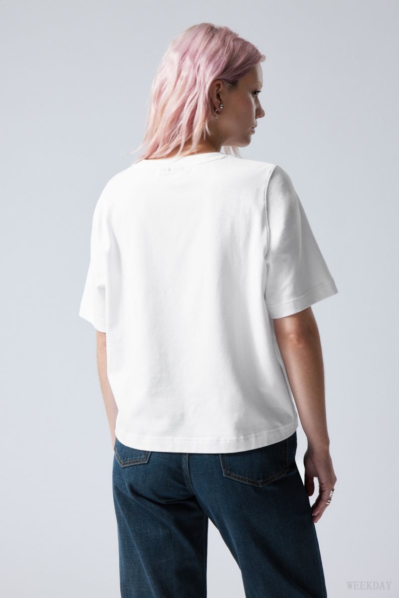 White Weekday Perfect Boxy T-shirt | UMCD3038